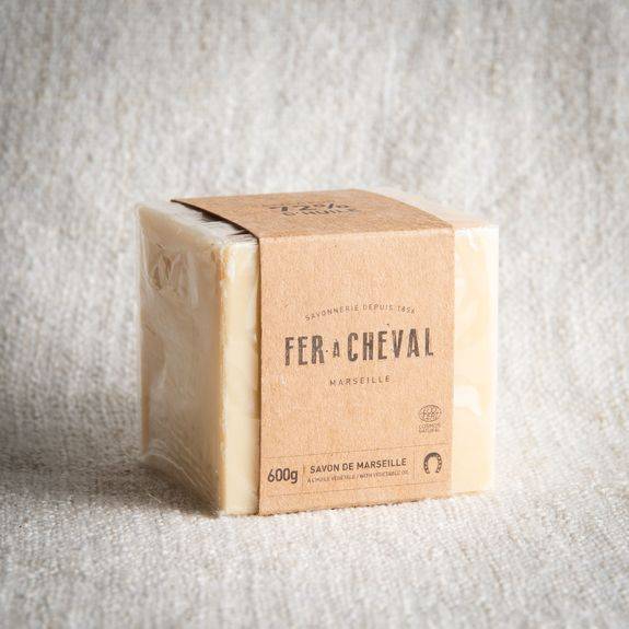 Vente du véritable Savon de Marseille original Le Fer à cheval 72% extra pur à l'huile d'olive à Manosque